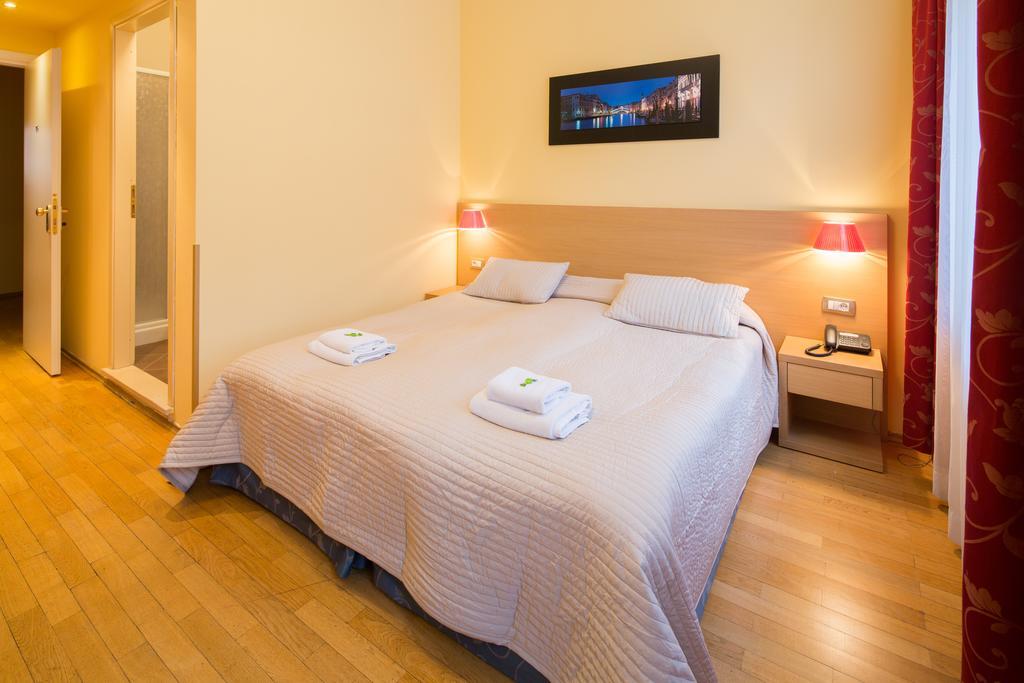 City Lounge Hotel Prag Rum bild
