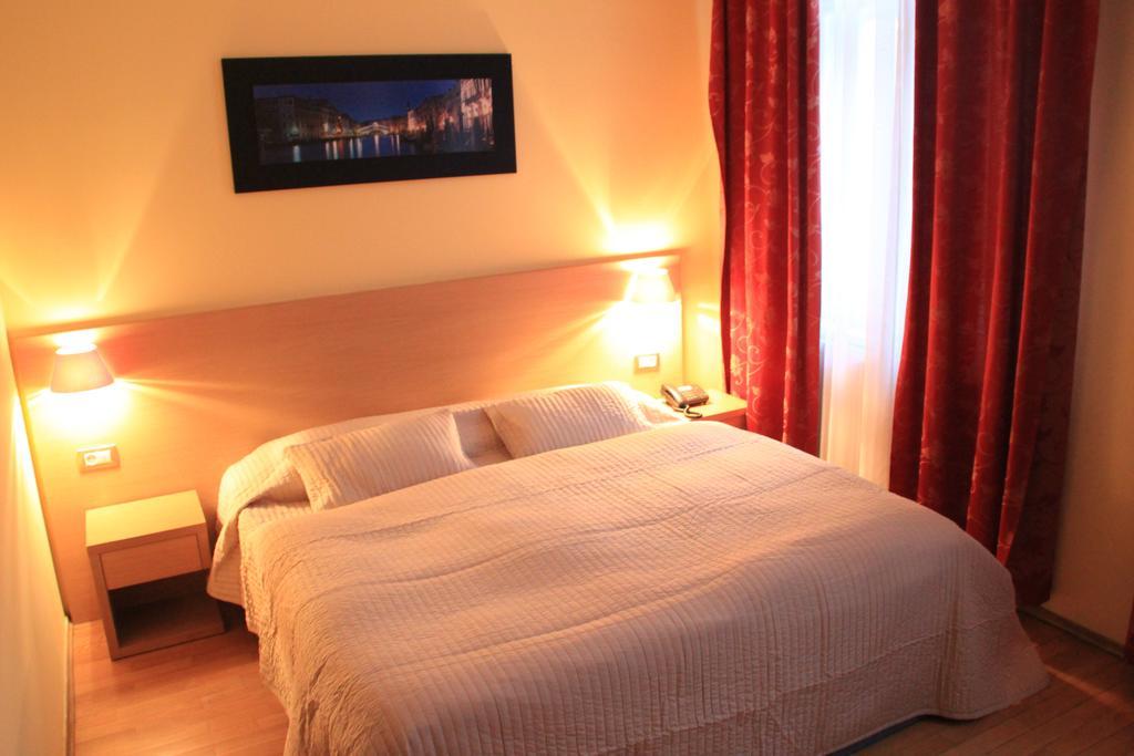 City Lounge Hotel Prag Exteriör bild