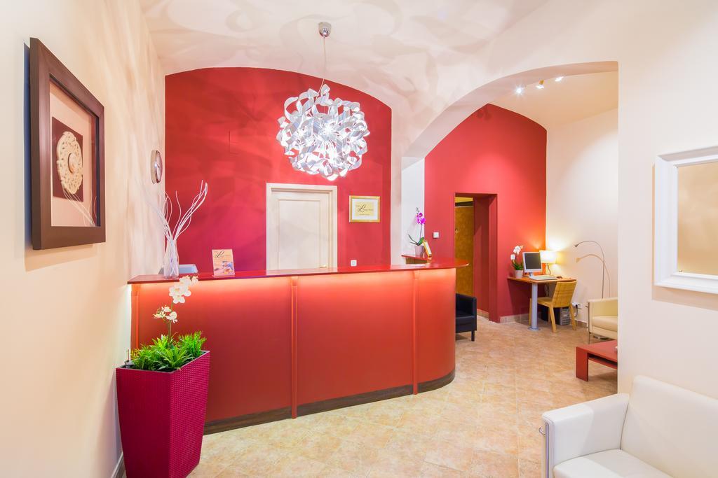 City Lounge Hotel Prag Exteriör bild